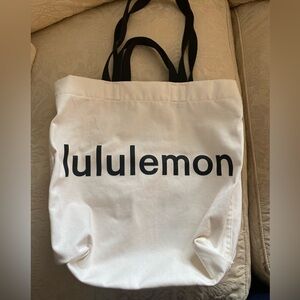 Lululemon tote bag